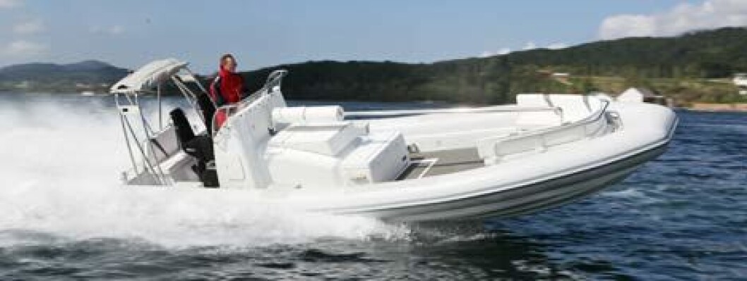 ALUSAFE: Tøffe vannjetdrevne RIB-er fra Ålesund. ALUSAFE: Tøffe vannjetdrevne RIB-er fra Ålesund.