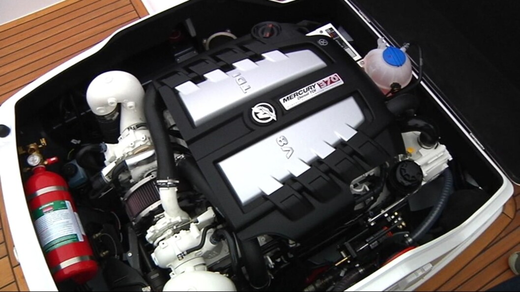 NYHET: Denne 4,2-liters diesel V8-eren skal utfordre Volvo og Yanmar. NYHET: Denne 4,2-liters diesel V8-eren skal utfordre Volvo og Yanmar.