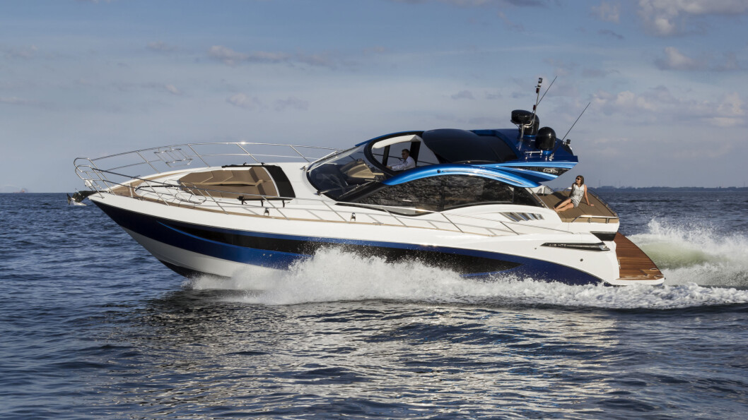 LINJELEKKER: Polske Galeon har laget en spenstig 47-foter i sin nye 445 HTS. LINJELEKKER: Polske Galeon har laget en spenstig 47-foter i sin nye 445 HTS.