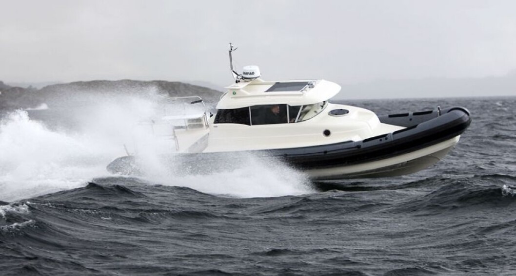 FORVARET: Askeladden Commuter 10 RIB er blant de aktuelle båtene som nå vil bli tatt i bruk både av Forsvaret og politiet. (Foto: Askeladden). FORVARET: Askeladden Commuter 10 RIB er blant de aktuelle båtene som nå vil bli tatt i bruk både av Forsvaret og politiet. (Foto: Askeladden).