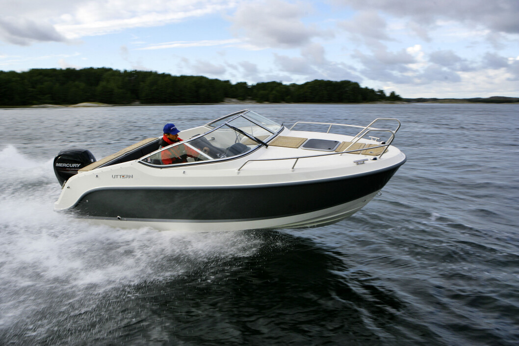 UTTERN D57 er en liten og morsom daycruiser til drøyt 300 000 kroner. UTTERN D57 er en liten og morsom daycruiser til drøyt 300 000 kroner.