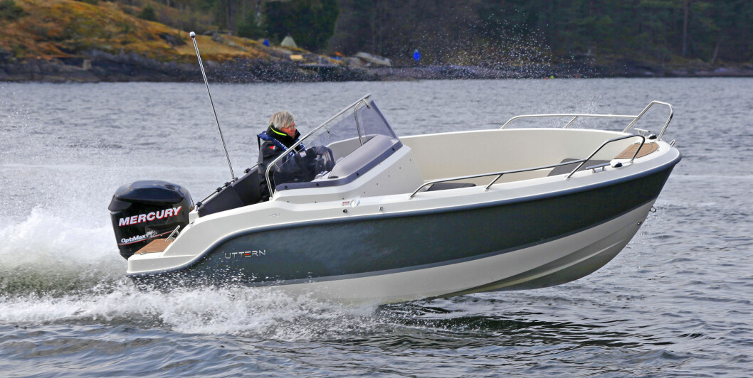 Uttern S49 er morsom å kjøre. Den byr i tillegg på overraskende mye plass. Foto: Lars K Larsen. Uttern S49 er morsom å kjøre. Den byr i tillegg på overraskende mye plass. Foto: Lars K Larsen.