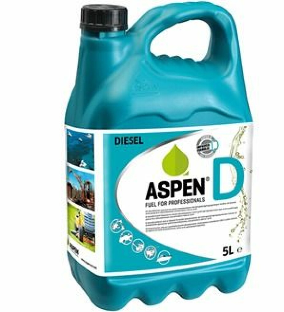 KANNER: Aspen selger syntetisk diesel på kanner av ulik størrelse.