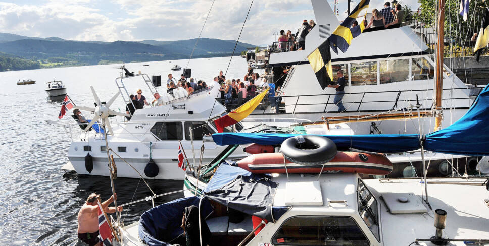 På vannene langs kanalen finnes det vanvittig mange flotte steder hvor man kan legge inntil med båten sin.