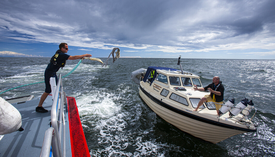 HJELP: Over 10 000 mennesker har fått hjelp og assistanse av redningsskøytene under tidenes båtsommer. Foto: Redningsselskapet. HJELP: Over 10 000 mennesker har fått hjelp og assistanse av redningsskøytene under tidenes båtsommer. Foto: Redningsselskapet.