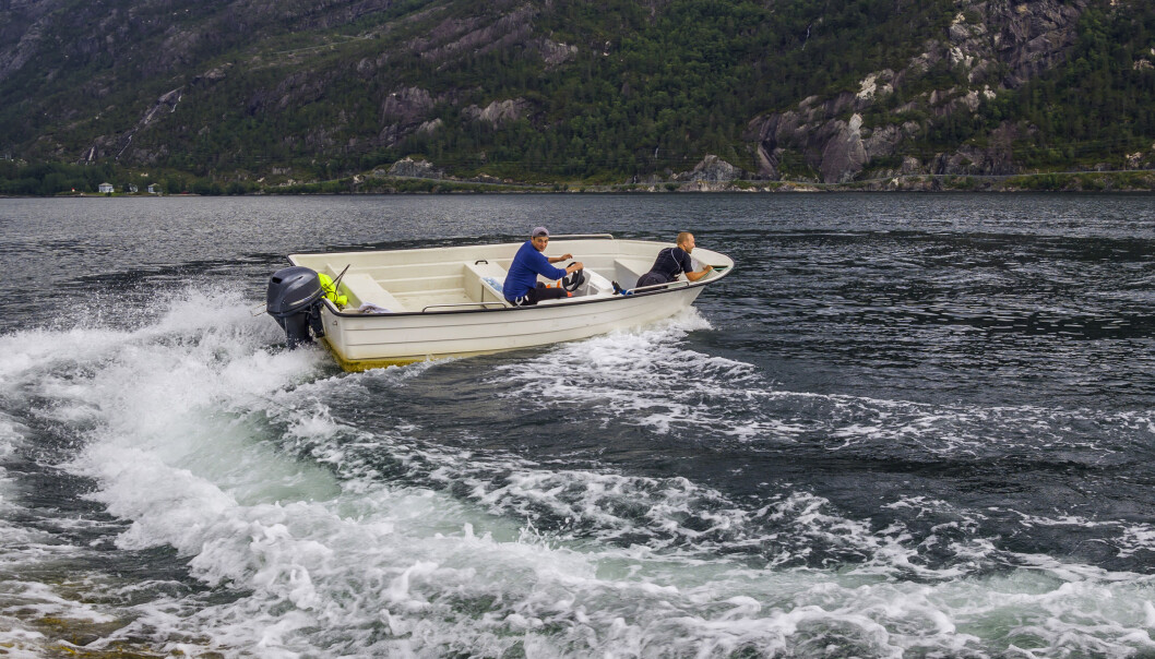 IRRITERER: Fart plager mange på sjøen. IRRITERER: Fart plager mange på sjøen.