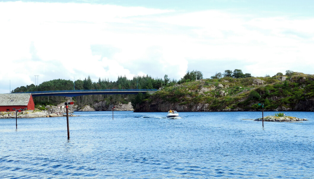 ETTERSLEP: De siste årene har Kystverket satt inn stor innsats i å redusere vedlikeholdsetterslepet på navigasjonsinfrastrukturen. Dette arbeidet skal fortsette til neste år. Foto: Jan Hanchen Michelsen ETTERSLEP: De siste årene har Kystverket satt inn stor innsats i å redusere vedlikeholdsetterslepet på navigasjonsinfrastrukturen. Dette arbeidet skal fortsette til neste år. Foto: Jan Hanchen Michelsen