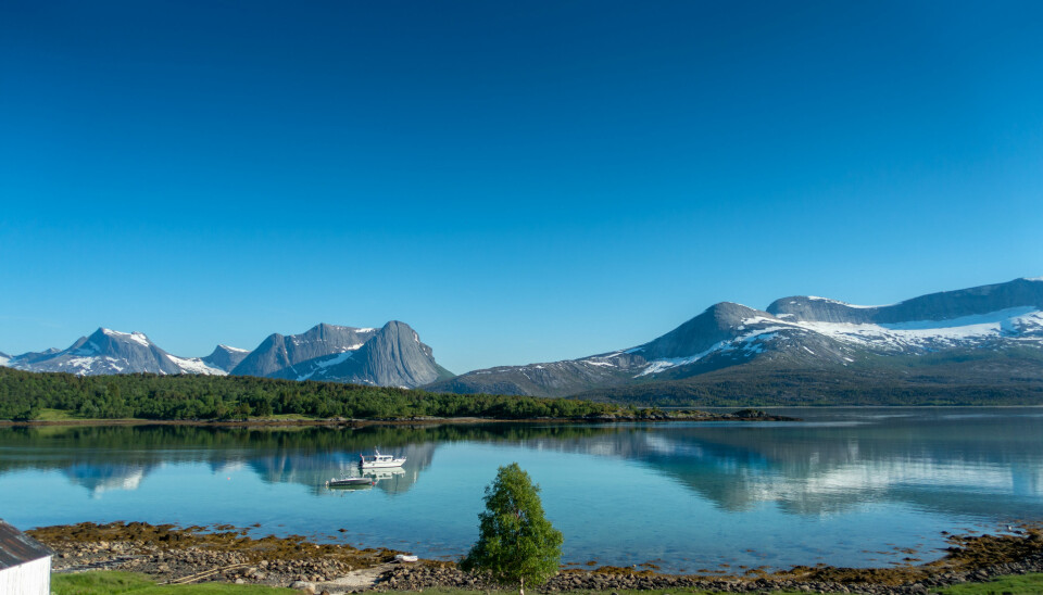 IDYLL: «Gleda» fortøyd på svai i Efjord, en fjordarm av Ofotfjorden ved Narvik.