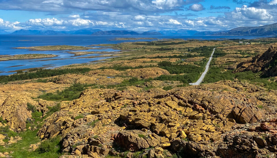 MÅNELANDSKAP: Geologien på Leka er unik i verden. Historien om Serpentinfjellene starter for over 500 millioner år siden. MÅNELANDSKAP: Geologien på Leka er unik i verden. Historien om Serpentinfjellene starter for over 500 millioner år siden.
