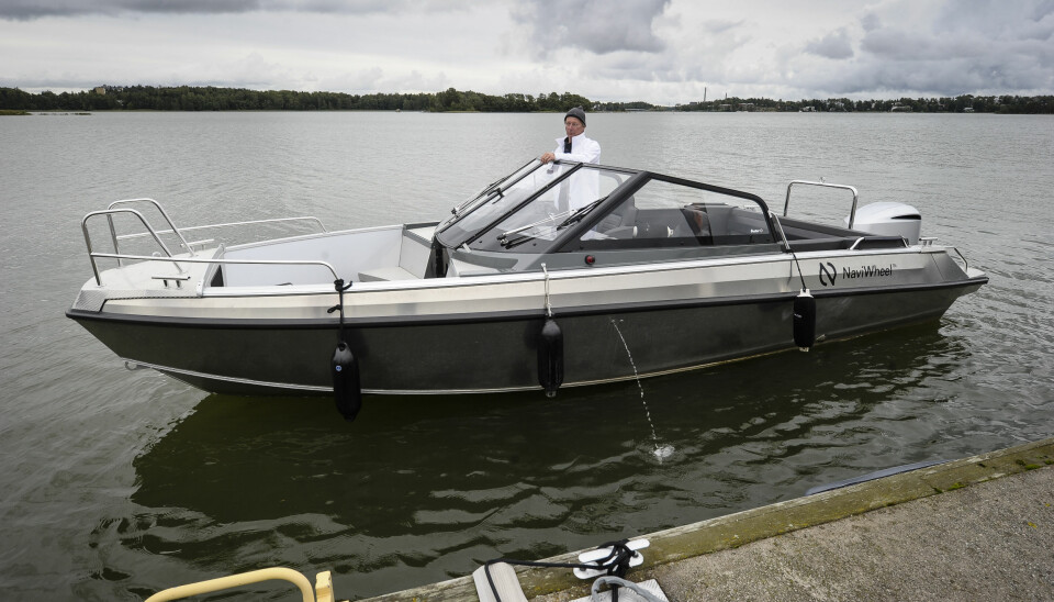 TESTBÅT: Det finske systemet tar sikte på å forenkle finmanøvrering av båter med singelinstallasjon.
