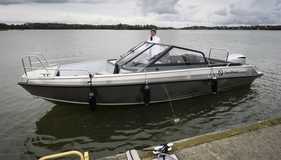 TESTBÅT: Det finske systemet tar sikte på å forenkle finmanøvrering av båter med singelinstallasjon. TESTBÅT: Det finske systemet tar sikte på å forenkle finmanøvrering av båter med singelinstallasjon.