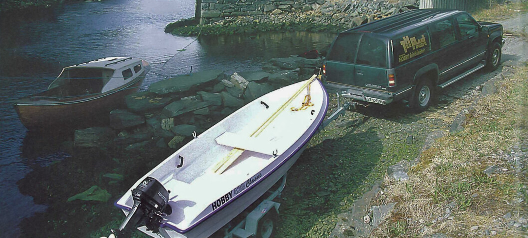 Hobby 420 Classic: Grei landstedsbåt med klassiske linjer