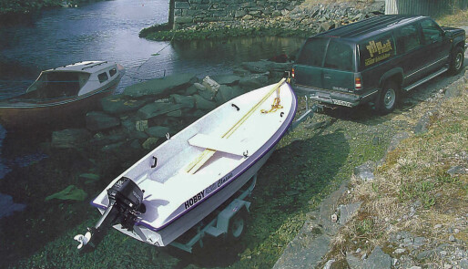 Hobby 420 Classic: Grei landstedsbåt med klassiske linjer