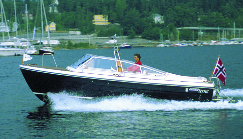STILRENT: Fjord Terne 21 ble testet i Praktisk Båtliv 9 1999.