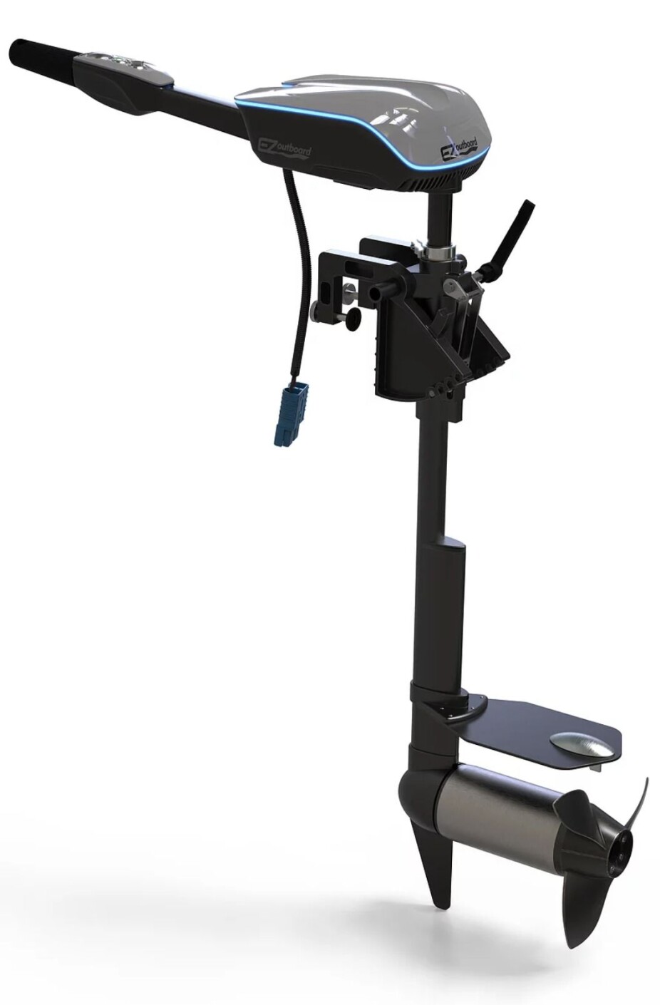 GODT UTSTYRT: Motoren på 17 – 18,5 kg er høydejusterbar for forskjellige båttyper. Det er en enkel tilt løsning, kavitasjons plate for optimale arbeidsforhold for propell, LED lys for bedre synlighet på kveldstid, dødmannsknapp, vanntett konnektor med mer.