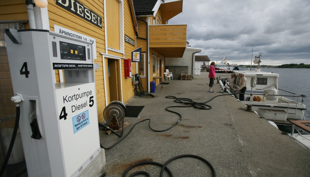 ALTERNATIVER: Diesel og bensin da? Der har vi større problemer med å foreslå alternativer. Eller, hvor ble det av biodrivstoffet? (ILLUSTRASJONSFOTO: ATLE KNUTSEN). ALTERNATIVER: Diesel og bensin da? Der har vi større problemer med å foreslå alternativer. Eller, hvor ble det av biodrivstoffet? (ILLUSTRASJONSFOTO: ATLE KNUTSEN).