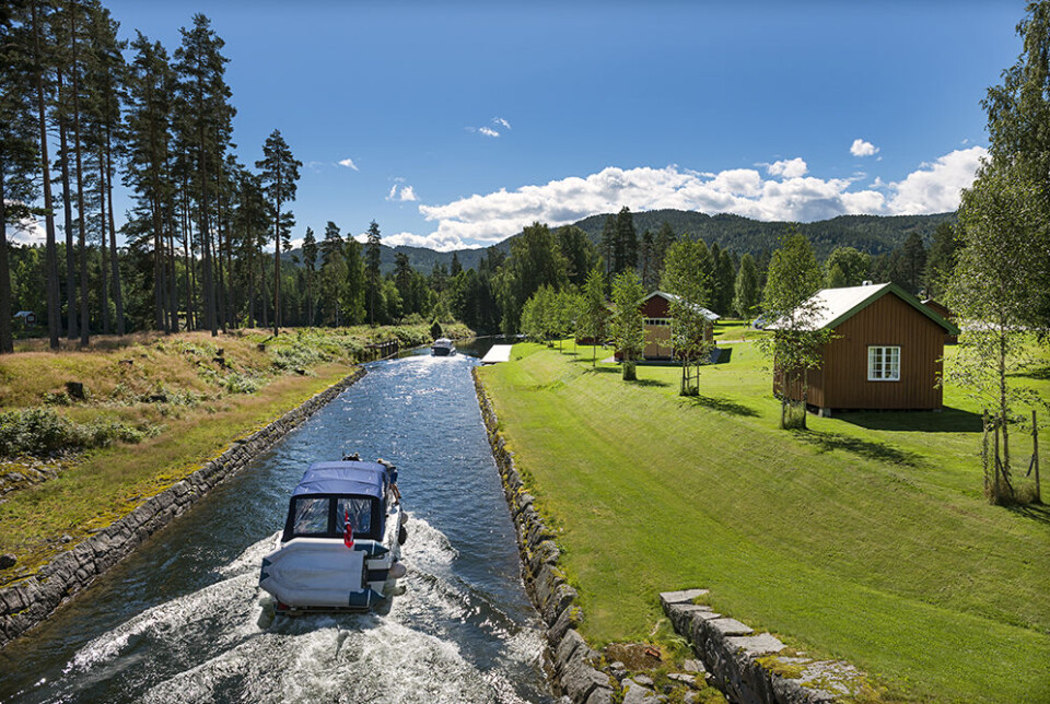 Yrende båtliv på Telemarkskanalen