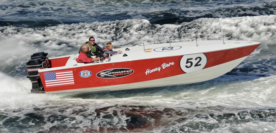 MR.MERCURT: Dag Rudstrøm har lidenskap for raske båter og Mercury-motorer.
