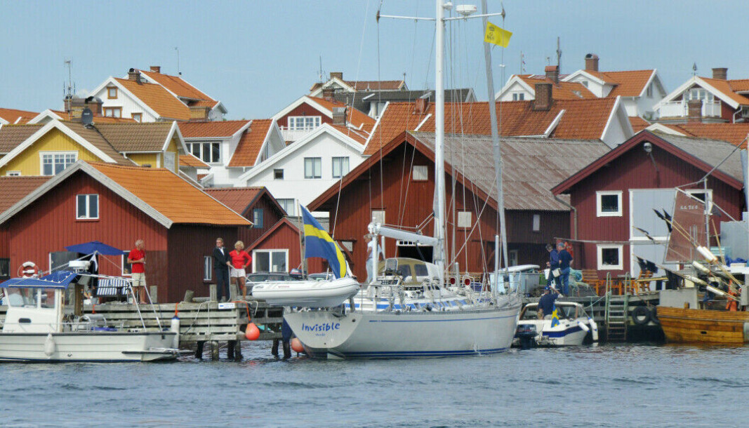 SVERIGE: Tross for nesten dobbelt folketall, så dør det færre folk i Sverige i forbindelse med fritidsbåtbruk der enn i Norge. SVERIGE: Tross for nesten dobbelt folketall, så dør det færre folk i Sverige i forbindelse med fritidsbåtbruk der enn i Norge.
