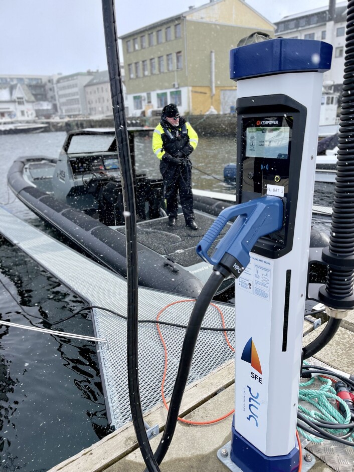 INNENBORDS: Oppdrettsselskapet Gadus Group har inngått avtale om leveranse av inntil 15 elektriske fremdriftssystemer levert av norske Evoy. INNENBORDS: Oppdrettsselskapet Gadus Group har inngått avtale om leveranse av inntil 15 elektriske fremdriftssystemer levert av norske Evoy.