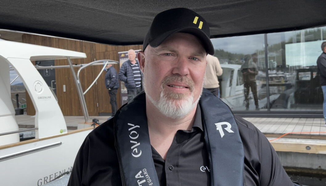 PRIS: Leif A. Stavøstrand mottok gründerpris under Elbåtkonferansen i Vollen, Asker. PRIS: Leif A. Stavøstrand mottok gründerpris under Elbåtkonferansen i Vollen, Asker.