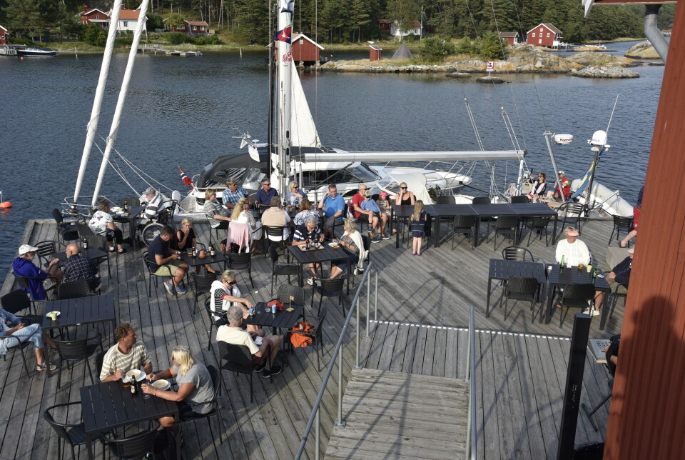 HUMMER: Rossöhamn ligger i en beskyttet vik som tidligere var oppsamlingsplass for all hummer som ble fanget i nordlige Bohuslän. HUMMER: Rossöhamn ligger i en beskyttet vik som tidligere var oppsamlingsplass for all hummer som ble fanget i nordlige Bohuslän.