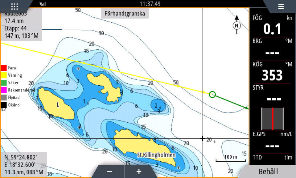 ULIKE FARGER: Automatisk veiledning i en plotter fra Simrad. Her markeres ruteforslaget i ulike farger. Grønt betyr sikker rute, gult indikerer at det finnes advarsler underveis og rødt at det finnes farer lengre frem. ULIKE FARGER: Automatisk veiledning i en plotter fra Simrad. Her markeres ruteforslaget i ulike farger. Grønt betyr sikker rute, gult indikerer at det finnes advarsler underveis og rødt at det finnes farer lengre frem.