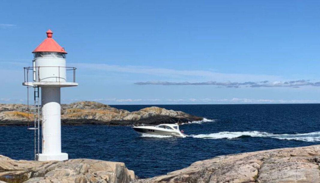 ANDRE ÅRSAKER: Manglende flyteplagg, fall fra brygge og promille er de vanligste årsak til dødsulykker med fritidsbåt - og ikke normal, hyggelig bruk som dette. Illustrasjonsfoto: Amund Rich. Løken. ANDRE ÅRSAKER: Manglende flyteplagg, fall fra brygge og promille er de vanligste årsak til dødsulykker med fritidsbåt - og ikke normal, hyggelig bruk som dette. Illustrasjonsfoto: Amund Rich. Løken.
