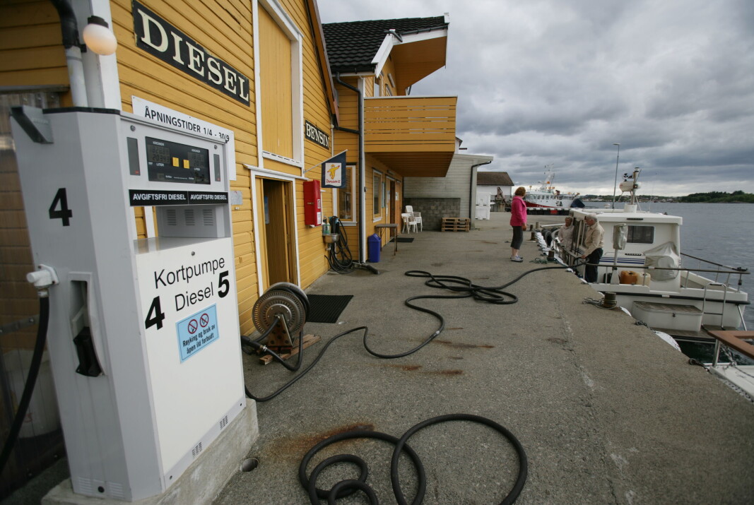 FORSVINNER IKKE. Fortsatt blir det mulig å fylle «avgiftsfri» diesel i norske båthavner. FORSVINNER IKKE. Fortsatt blir det mulig å fylle «avgiftsfri» diesel i norske båthavner.