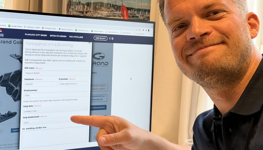 NYTTIG NETTBESØK: På nettsiden «baterisjoen.no» kan du studere båtene før du kommer til messen «Båter i sjøen» og du kan bestille egen tid med selgeren, sier daglig leder Magnus Frøshaug Ryhell i Norboat. NYTTIG NETTBESØK: På nettsiden «baterisjoen.no» kan du studere båtene før du kommer til messen «Båter i sjøen» og du kan bestille egen tid med selgeren, sier daglig leder Magnus Frøshaug Ryhell i Norboat.
