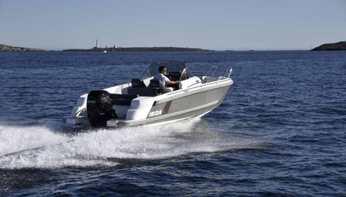NORGE: Ibiza Boats produserer fortsatt sine båter i Froland ved Arendal. 801 Sport er høstens nyhet fra landstedbåtprodusenten. NORGE: Ibiza Boats produserer fortsatt sine båter i Froland ved Arendal. 801 Sport er høstens nyhet fra landstedbåtprodusenten.