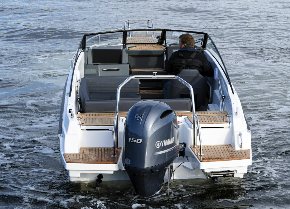 FIN BRØNN: Båten byr på en praktisk motorbrønn og bra flyt gjennom båten.