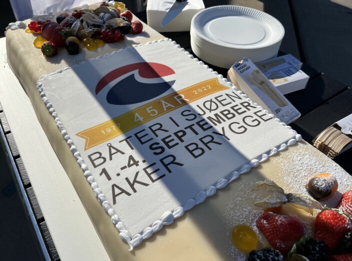 FEIRER 45 ÅR: Messen har jubileum i år, det ble feiret med kake FEIRER 45 ÅR: Messen har jubileum i år, det ble feiret med kake