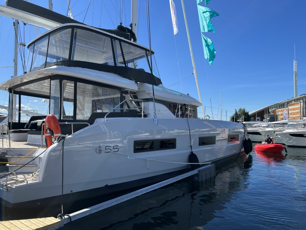 VELSTAND: Lagoon 55 til 30 millioner kroner var blant flere store båter som ble stilt ut på «Båter i sjøen» i september. Franske Jeanneau melder om salg av over 50 nye båter i Cannes.