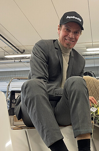 GLOBALT: Bård Eker og hans designteam tenker globalt med sine nye el-ferger. Effektive selvgående fartøy kan erstatte kostbare broprosjekter. Foto: Amund Rich. Løken. GLOBALT: Bård Eker og hans designteam tenker globalt med sine nye el-ferger. Effektive selvgående fartøy kan erstatte kostbare broprosjekter. Foto: Amund Rich. Løken.