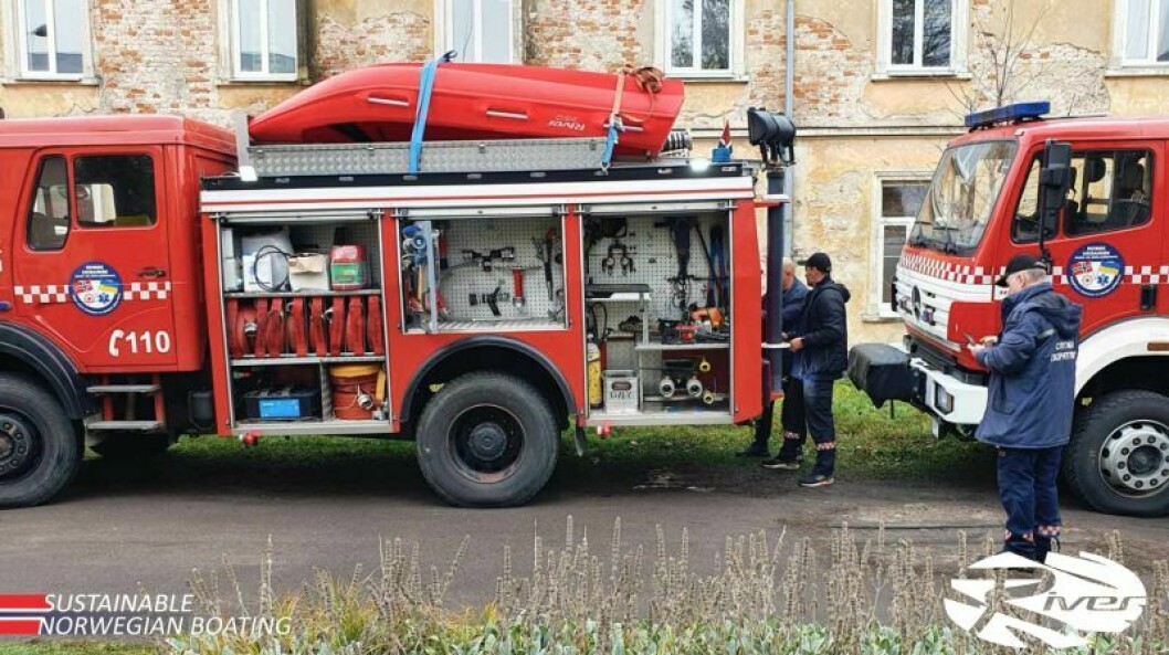 Rotostøp har gitt to båter til brannvesenet i Ukraina.