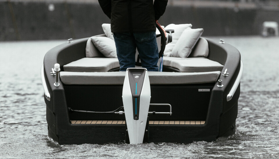 STILLE: Vi prøvekjørte Mercury Avator 7.5e på en 3D-printet båt på Rhinen. Motoren er den første i en serie på fem.