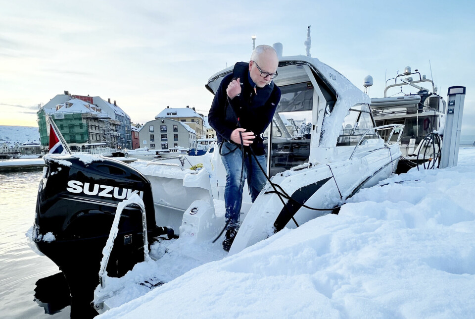 HELE ÅRET: Vi møtte Hans-Petter Sandseth i Ålesund – ivrig båtbruker hele året, både på sjøen og Instagram.