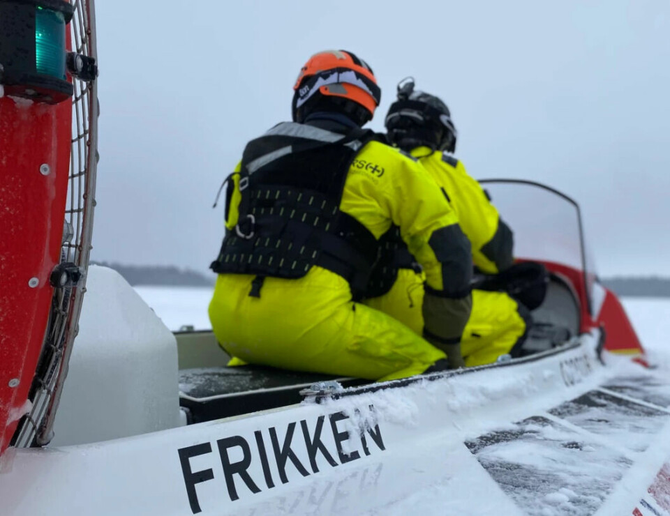 «FRIKKEN» er en smidig, liten luftputebåt som skal redde liv der andre redningsfartøy ikke kommer til.