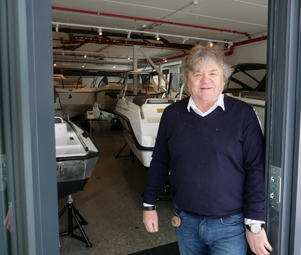 VELKOMMEN: Paul Vidvei Worre ønsker alle velkommen i Vollens nyeste butikk.