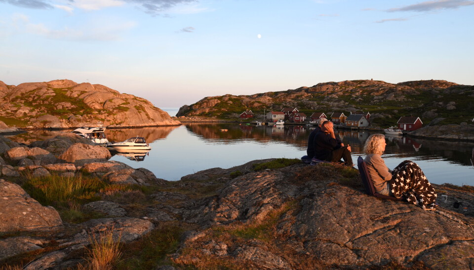 PARADIS: Indre Udvår ligger som en skjermende hestesko mot havet, i skjærgården vest for Kristiansand.