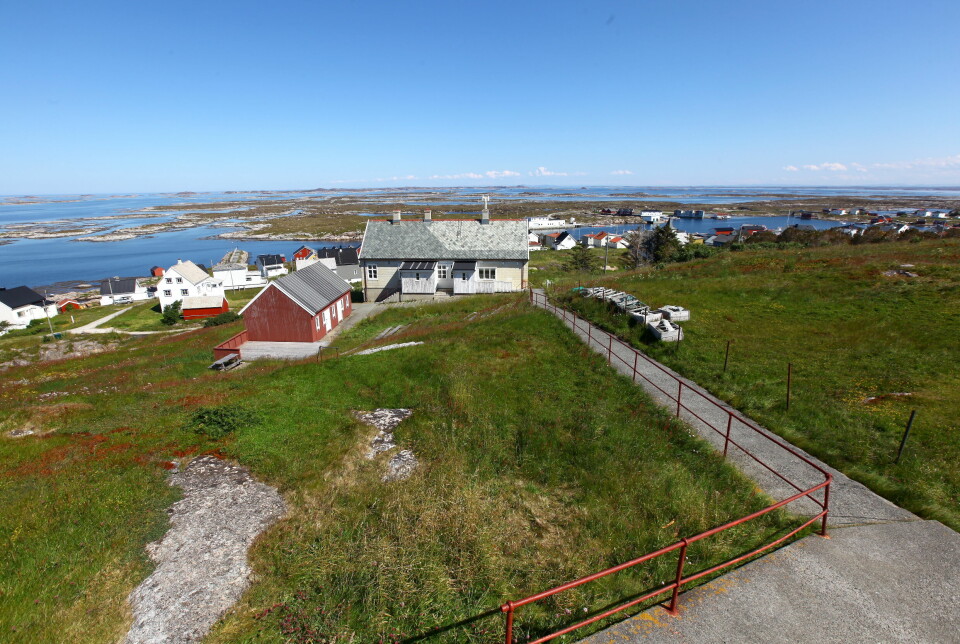 TUSENVIS: Frøya kommune består av 5 400 øyer, holmer og skjær. Her utsikt fra Sula nordover mot Mausundvær.