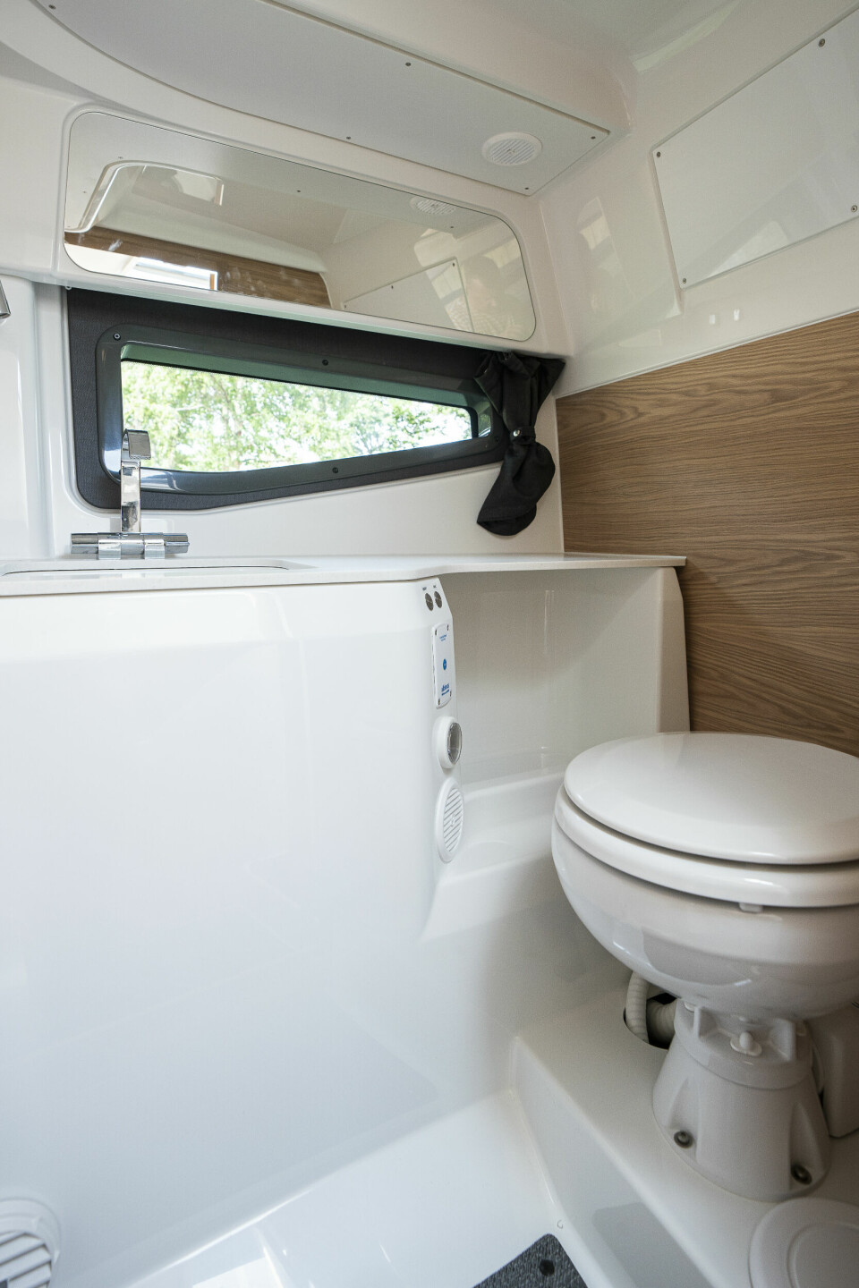 Comfort: WC separato con lavandino e ventilazione.