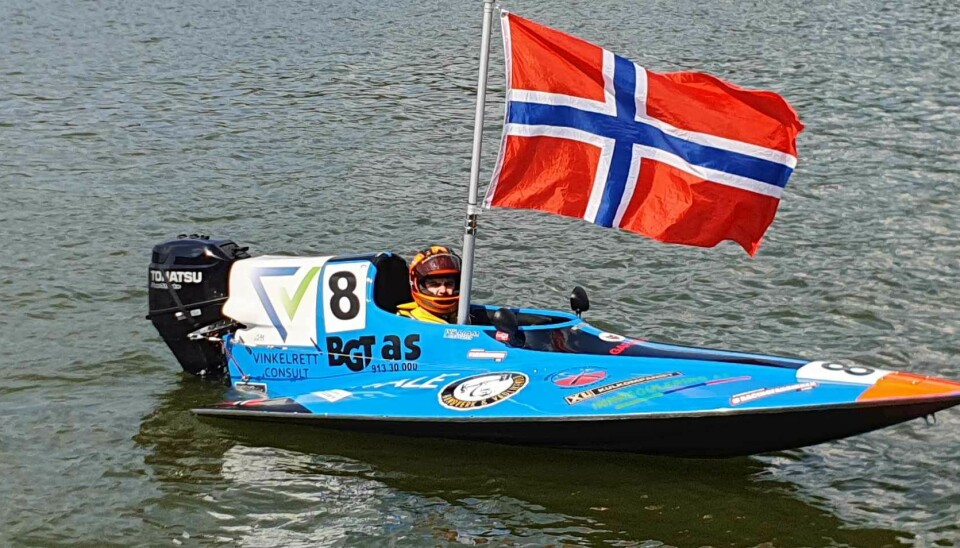 TIL TOPPS: 17 år gamle William Martinsen ble i dag Verdensmester i båtsportklassen GT30 i Polen.
