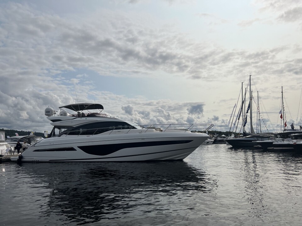 Største motorbåter på Båter i sjøen er Princess S66. Største motorbåter på Båter i sjøen er Princess S66.