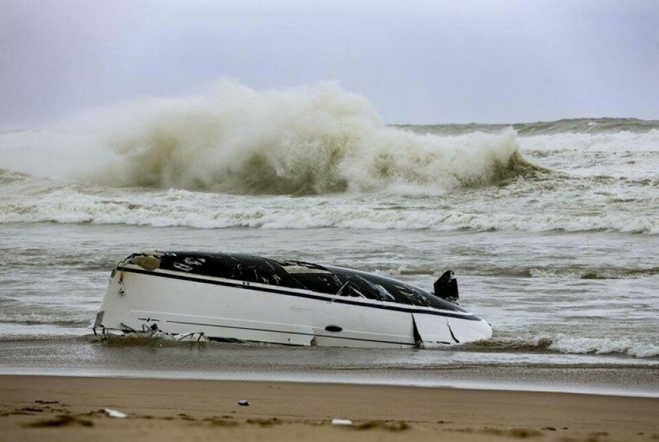 OMKOM: Fire personer omkom da en bølge tok en dansk seilbåt ved kysten av Portugal.