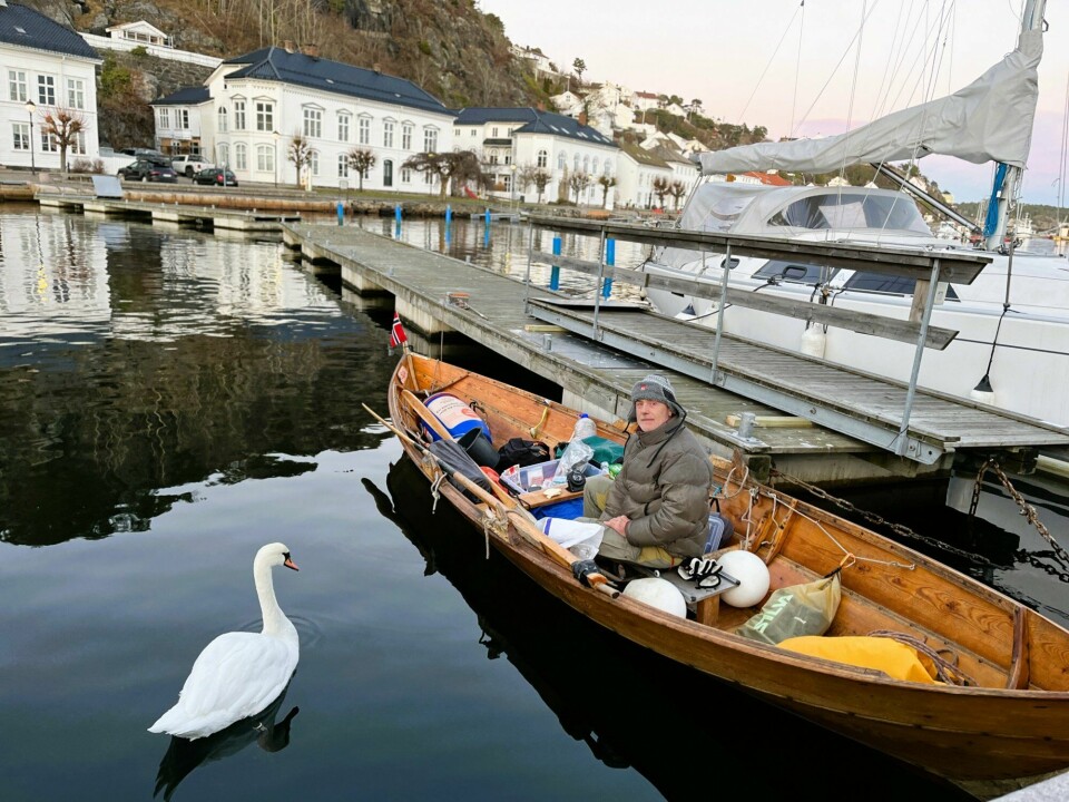 ROR JULA INN: Bjarte Vestøl tilbringer julen i en robåt.