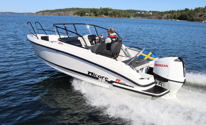 Micore 58 BR R-design:  Drivstoffgjerrig bowrider