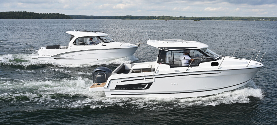 Sammenligningstest: Beneteau Antares 8 V2 mot Jeanneau Merry Fisher 795 Serie 2