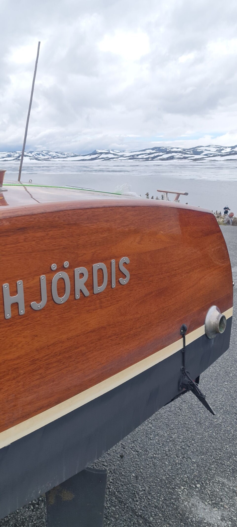 HJÖRDIS av Hardangervidda på vei til trebåtfestivalen.